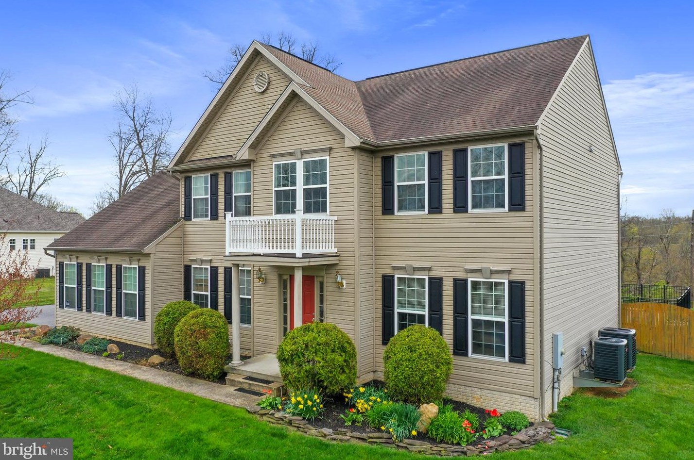 572 Triumphant Way, Falling Waters WV  25419-4269 exterior