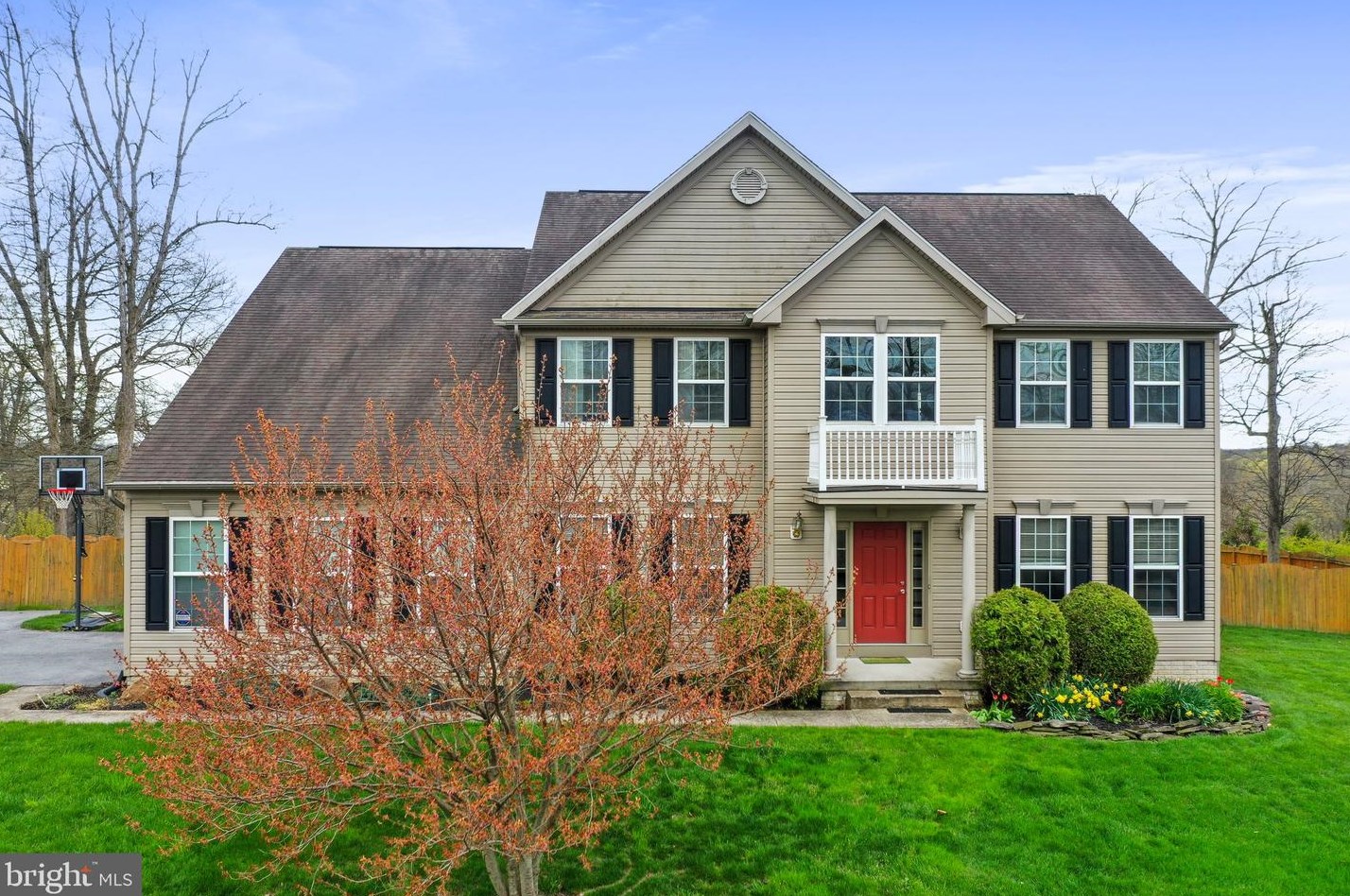 572 Triumphant Way, Falling Waters WV  25419-4269 exterior