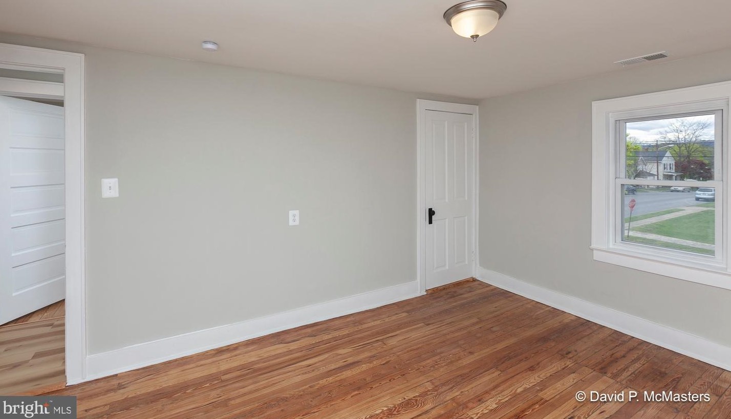 934 Virginia Ave, Martinsburg WV 25401-1737 exterior