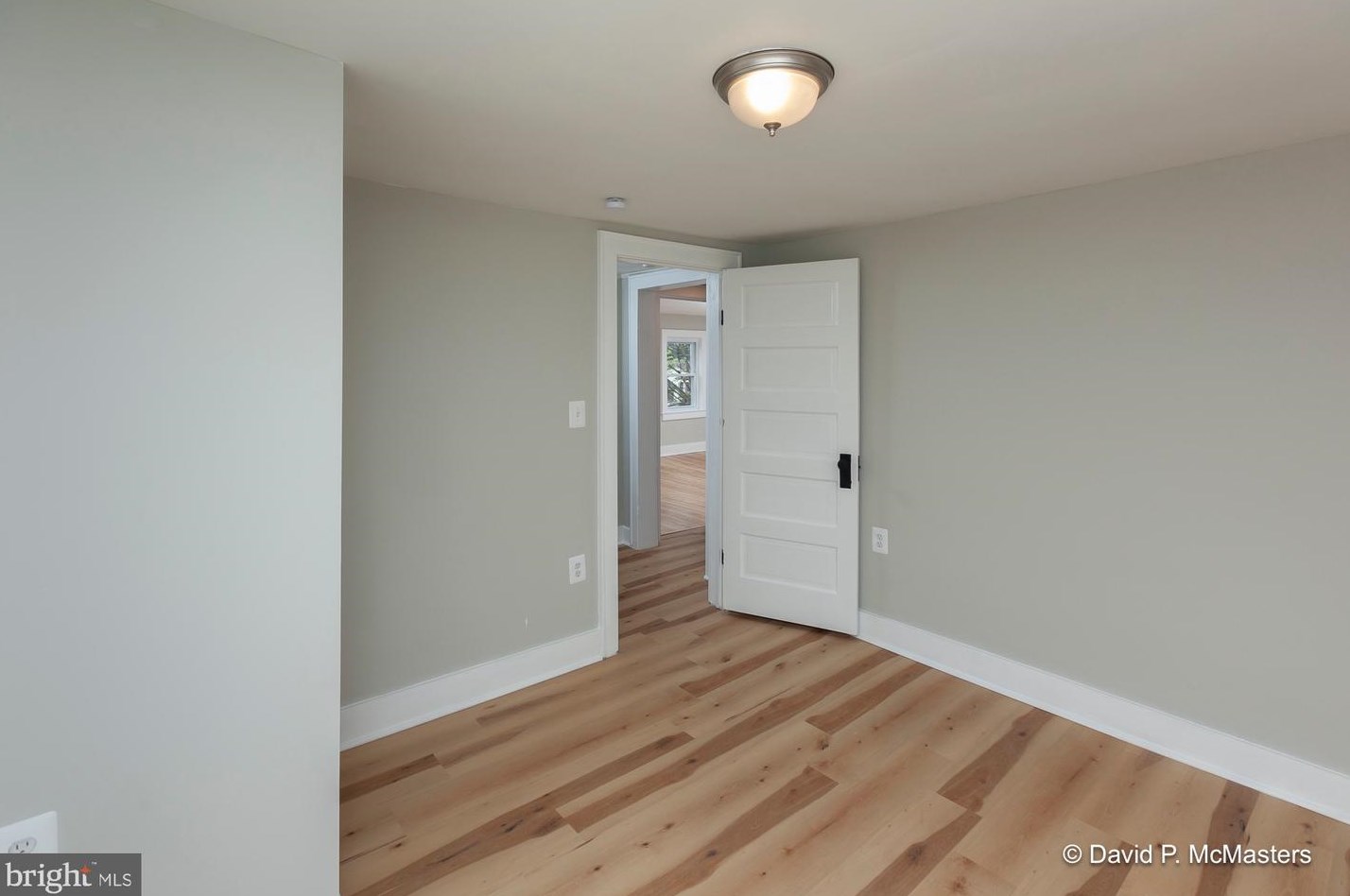 934 Virginia Ave, Martinsburg WV 25401-1737 exterior