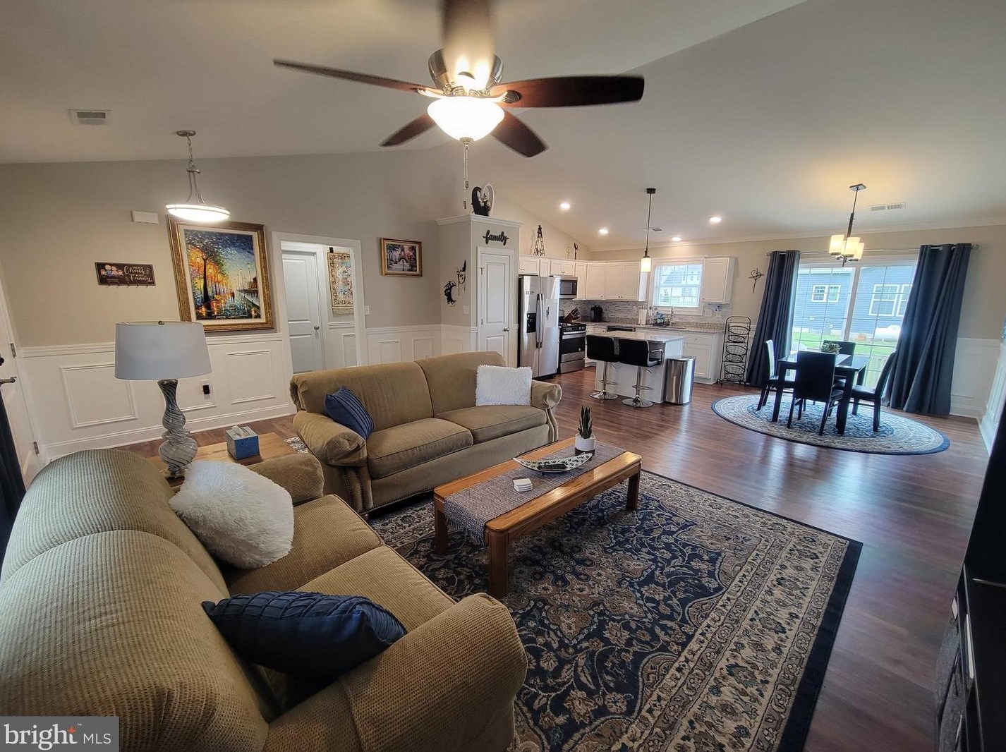 93 Ruidoso Downs Dr, Martinsburg WV  25404-1669 exterior