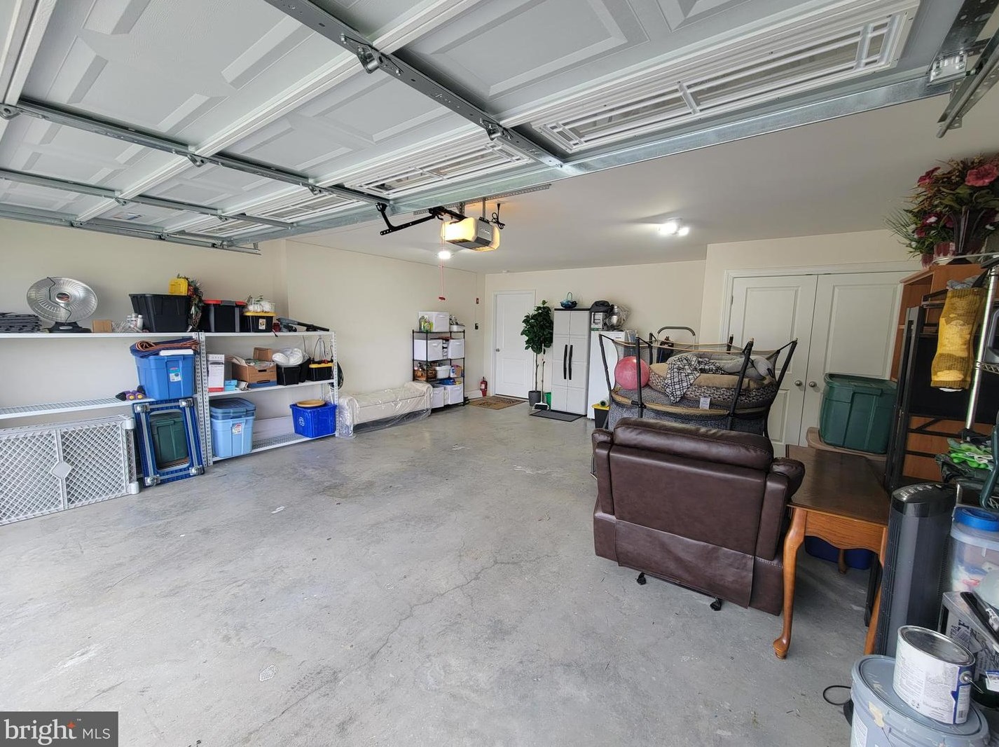 93 Ruidoso Downs Dr, Martinsburg WV  25404-1669 exterior