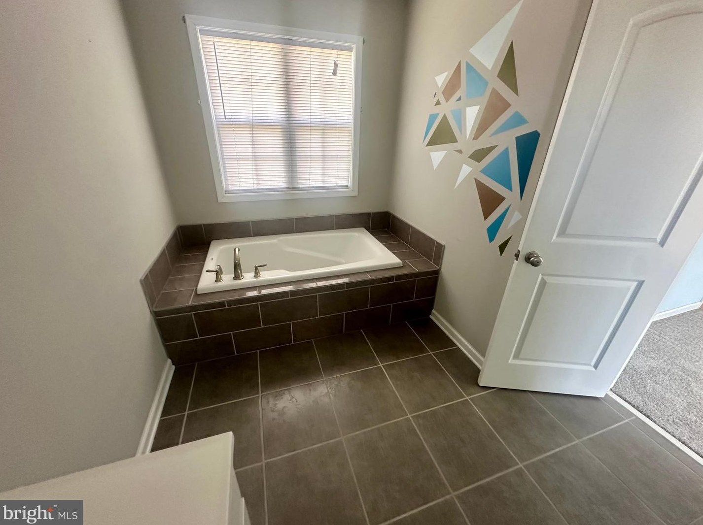 464 Executive Way, Hedgesville WV  25427-5770 exterior