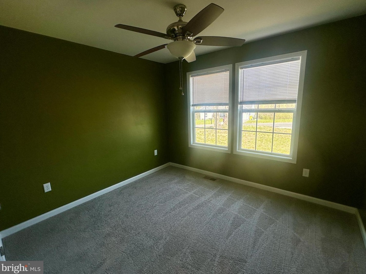 464 Executive Way, Hedgesville WV  25427-5770 exterior