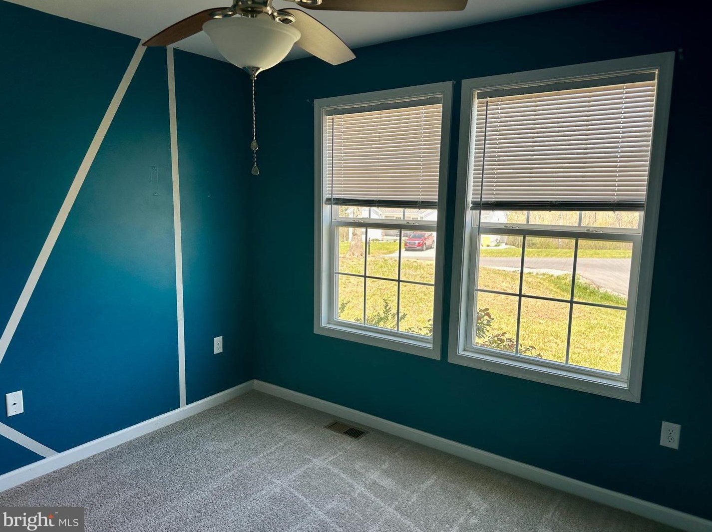 464 Executive Way, Hedgesville WV  25427-5770 exterior