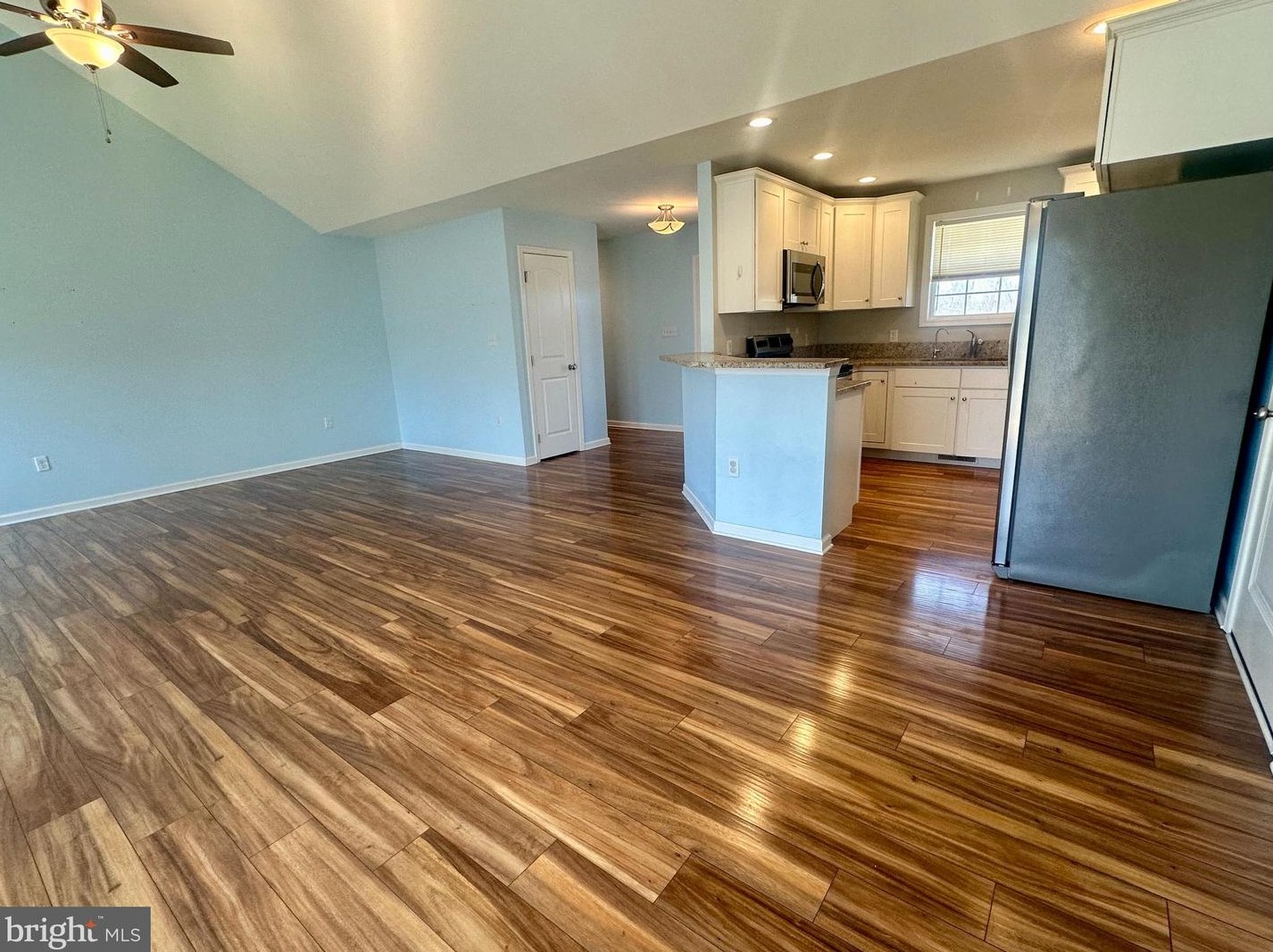 464 Executive Way, Hedgesville WV  25427-5770 exterior