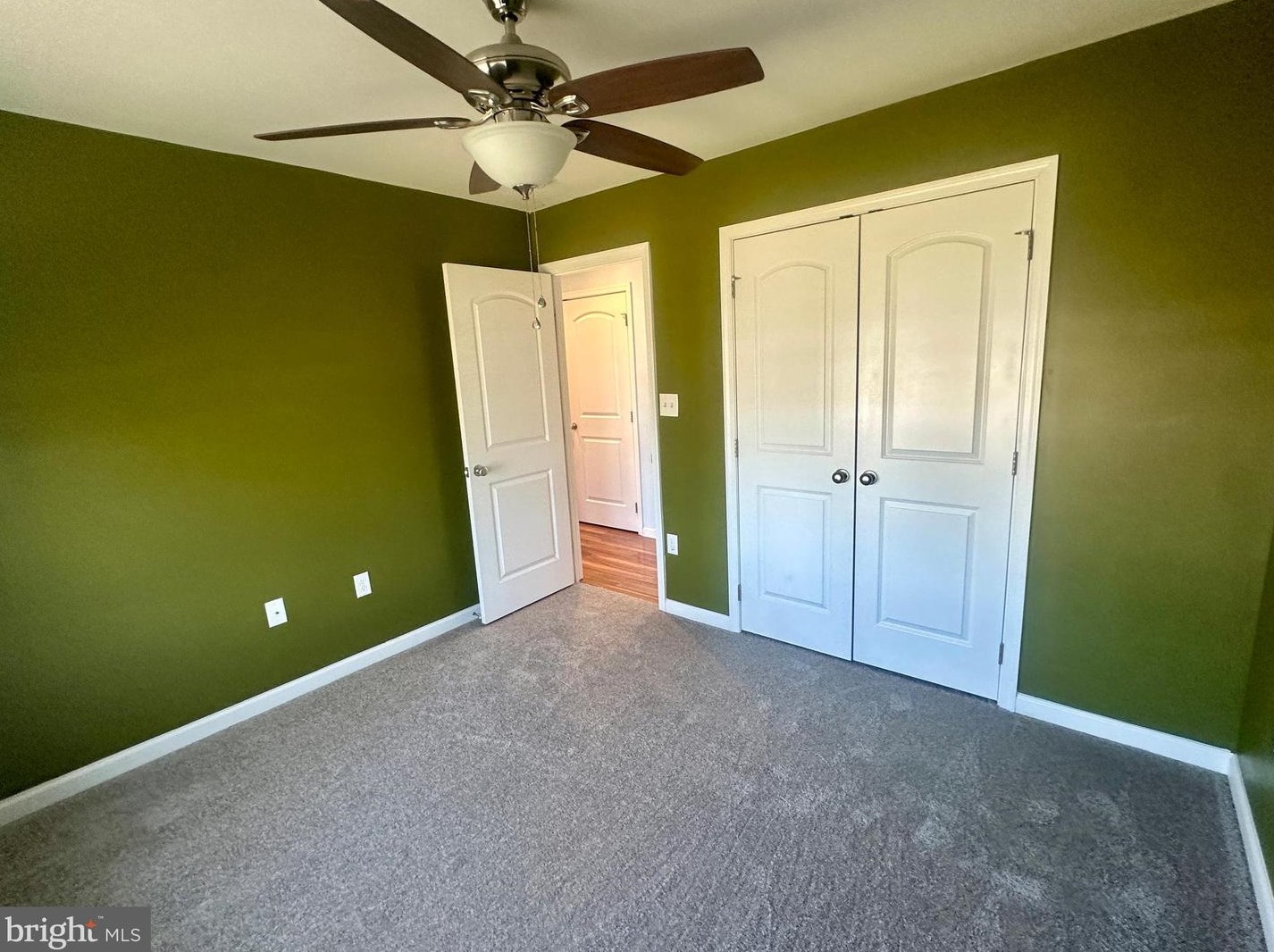 464 Executive Way, Hedgesville WV  25427-5770 exterior