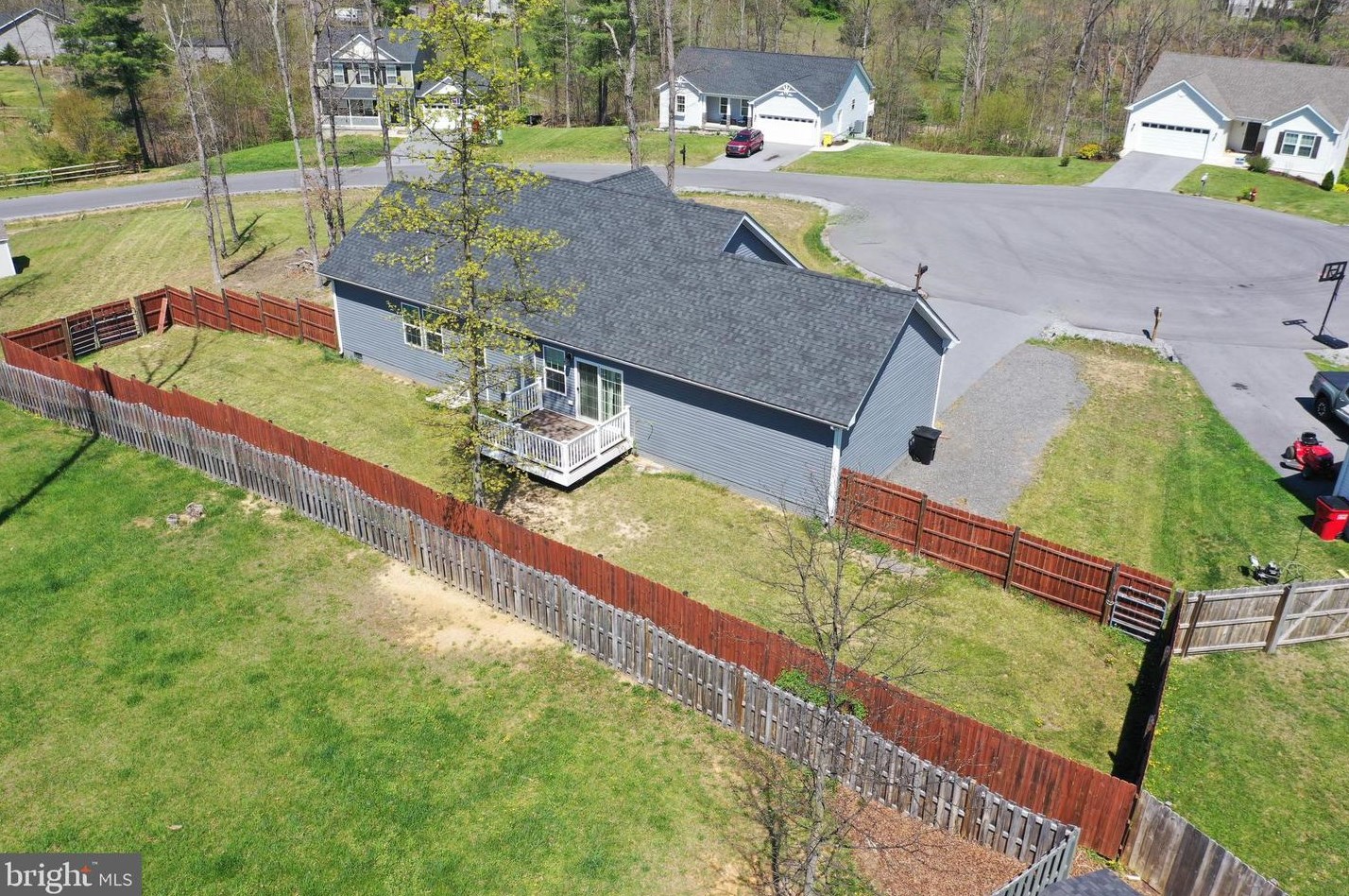 464 Executive Way, Hedgesville WV  25427-5770 exterior