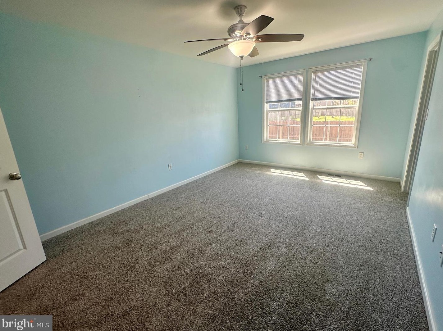 464 Executive Way, Hedgesville WV  25427-5770 exterior