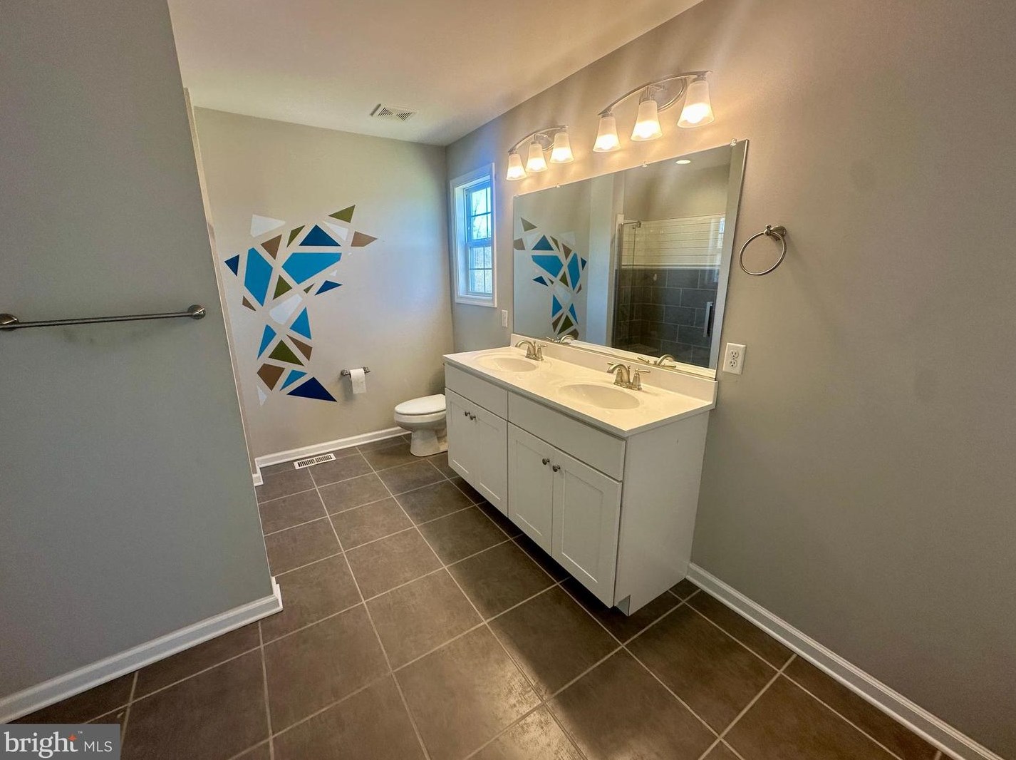 464 Executive Way, Hedgesville WV  25427-5770 exterior