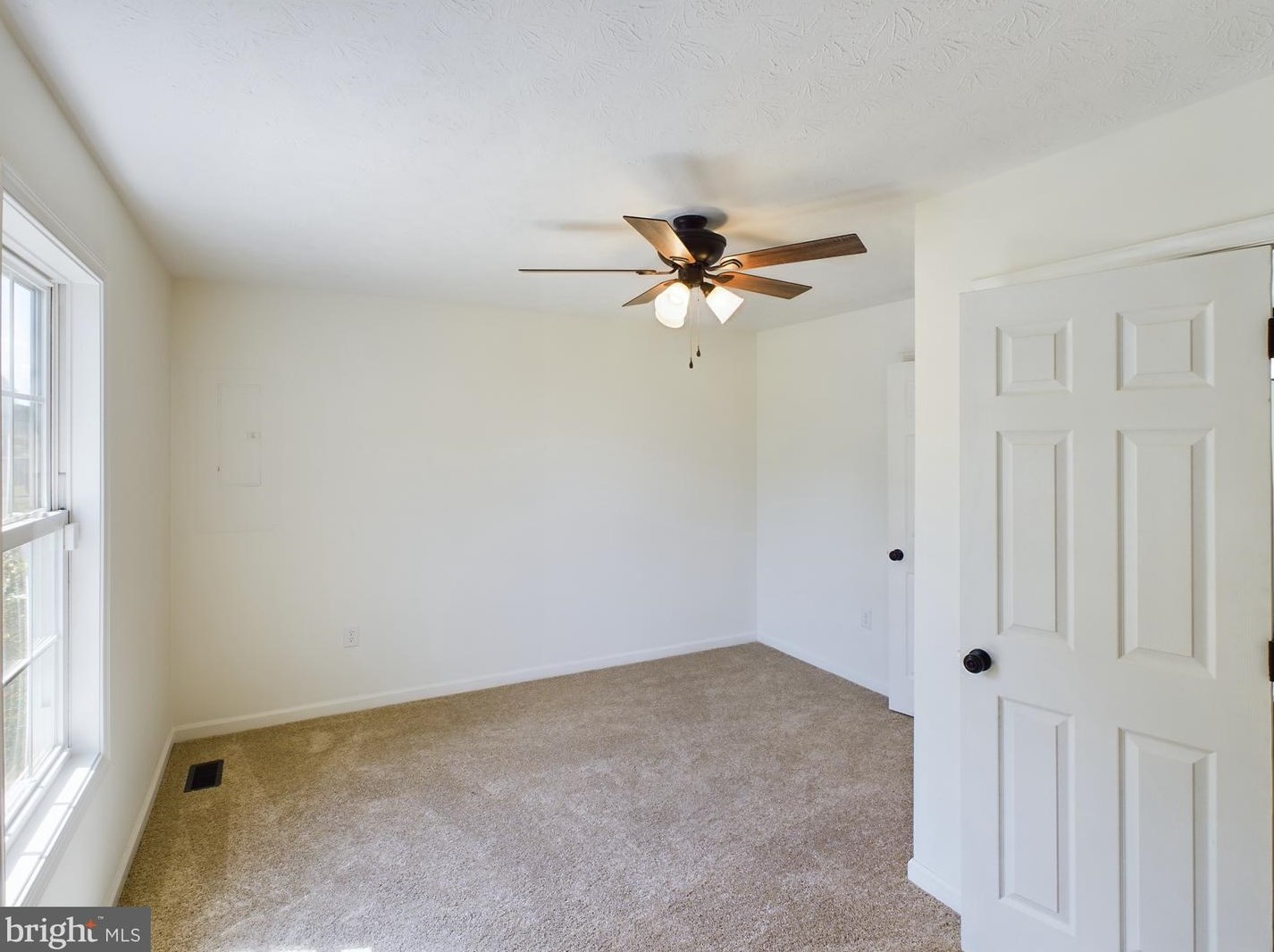 222 Dorothy Ct, Inwood WV  25428-4986 exterior