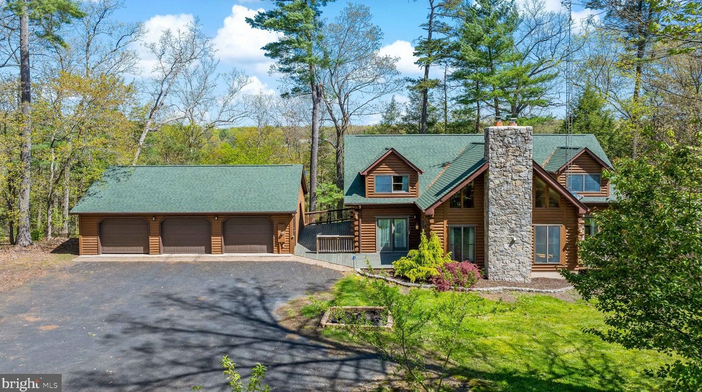 2798 Crossroad School Rd, Hedgesville WV  25427-5198 exterior