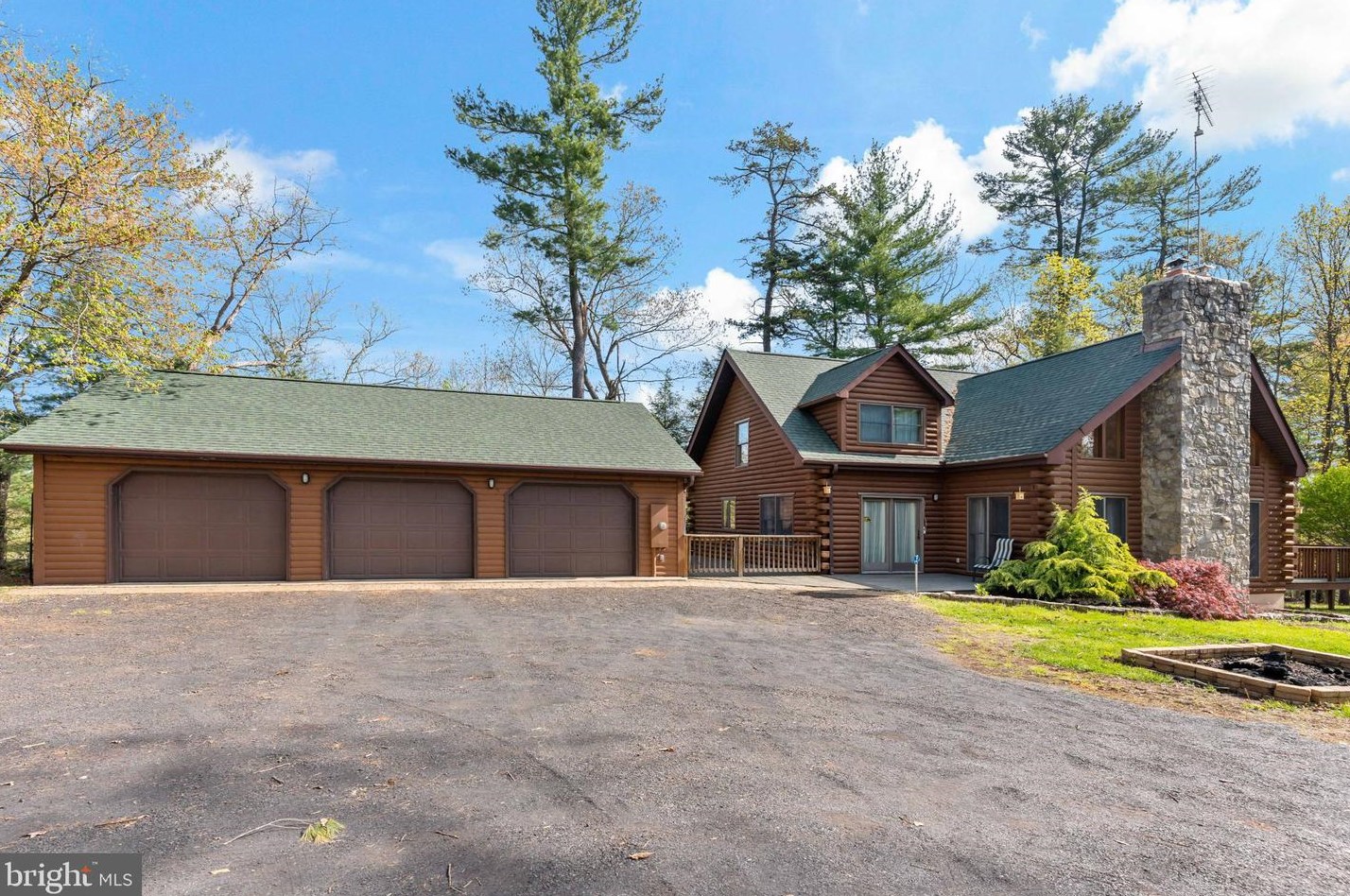 2798 Crossroad School Rd, Hedgesville WV  25427-5198 exterior