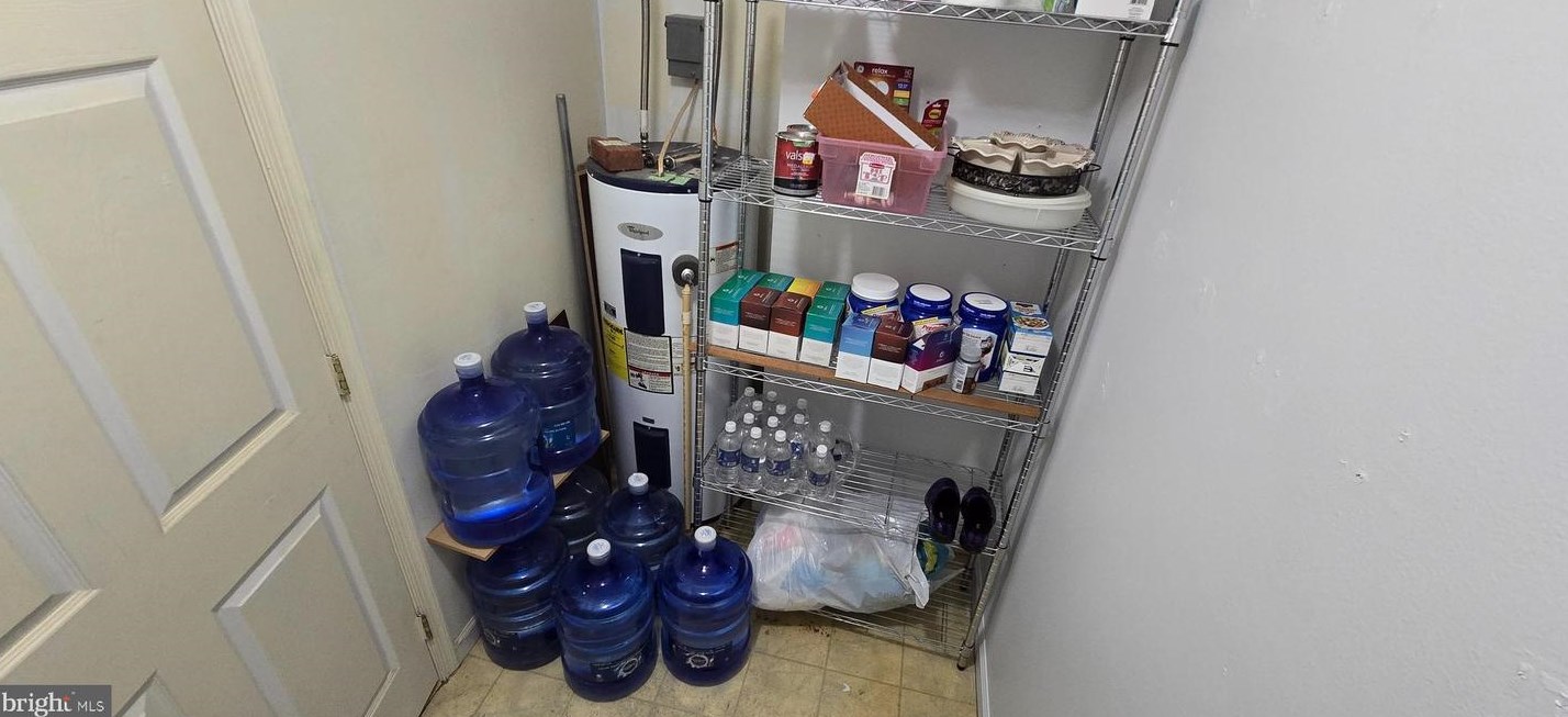 24 Magnolia Ter, Martinsburg WV  25404-3472 exterior