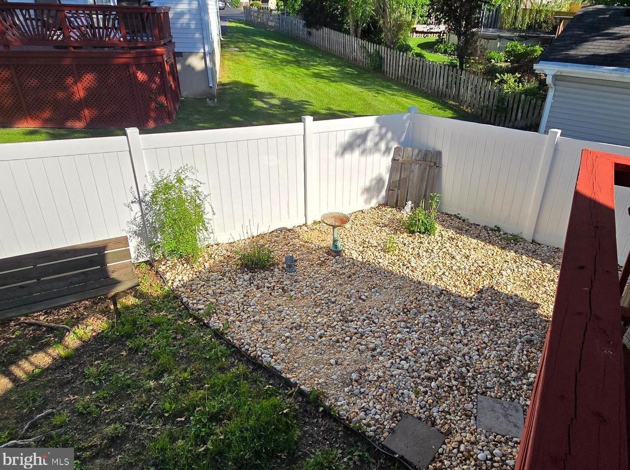 24 Magnolia Ter, Martinsburg WV  25404-3472 exterior