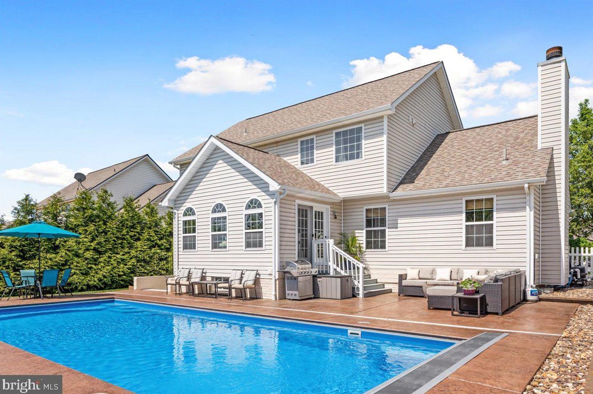 260 Shannon Ct, Inwood WV 25428-3876 exterior