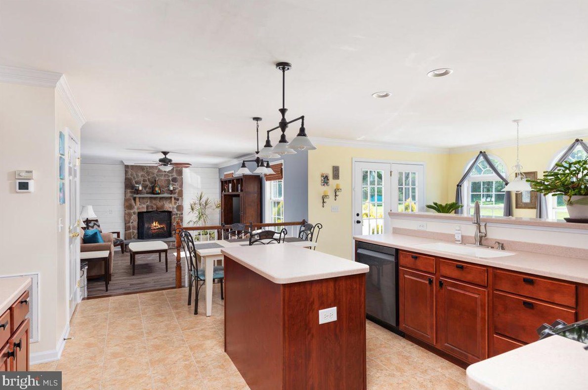 260 Shannon Ct, Inwood WV 25428-3876 exterior