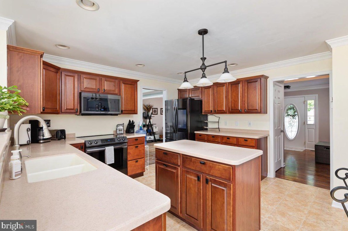 260 Shannon Ct, Inwood WV 25428-3876 exterior