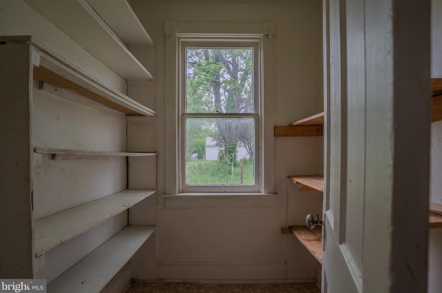 736 Virginia Ave, Martinsburg WV 25405-1644 exterior