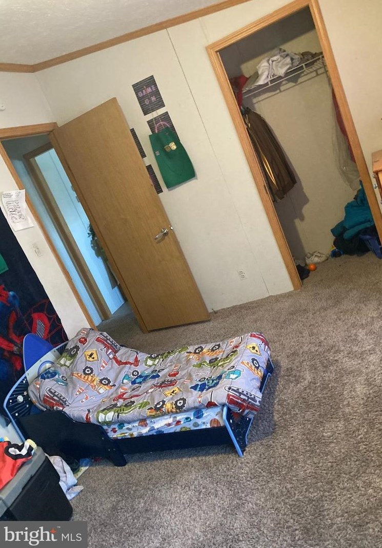 529 Royal Crest Dr, Martinsburg WV 25401-5158 exterior