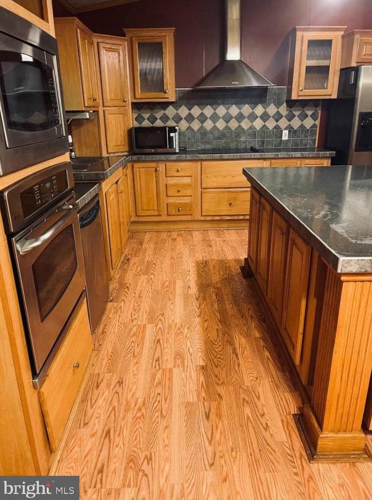 529 Royal Crest Dr, Martinsburg WV 25401-5158 exterior