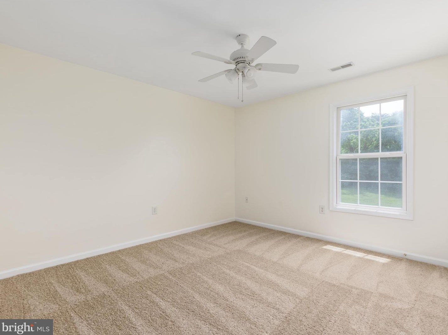 246 Shannon Ct, Inwood WV 25428-3876 exterior