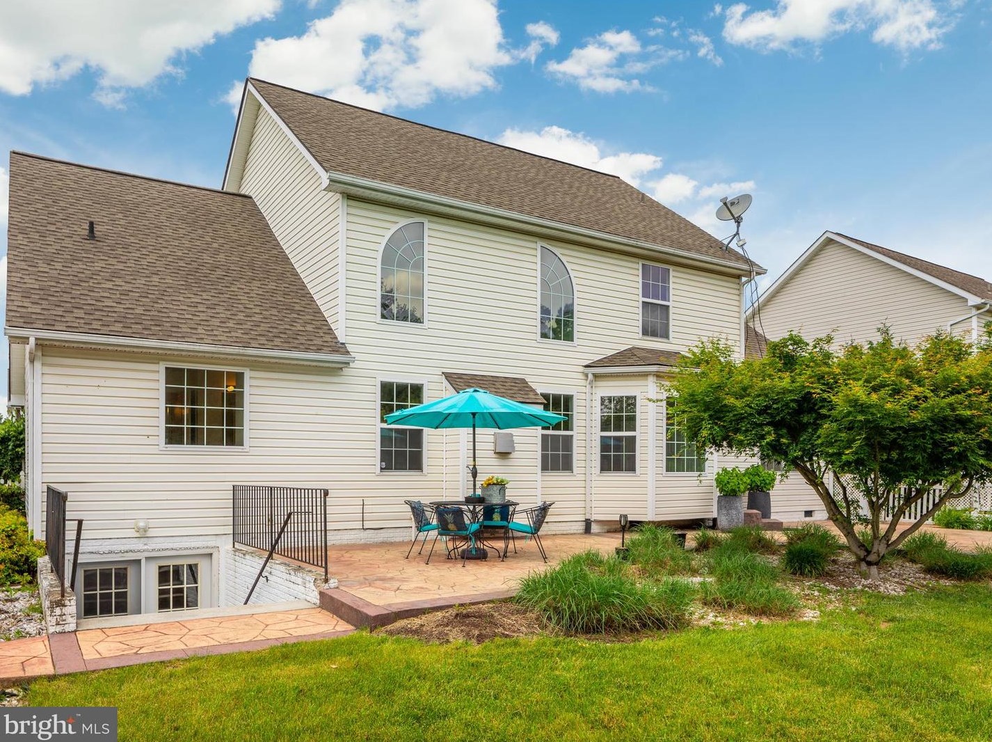 246 Shannon Ct, Inwood WV 25428-3876 exterior