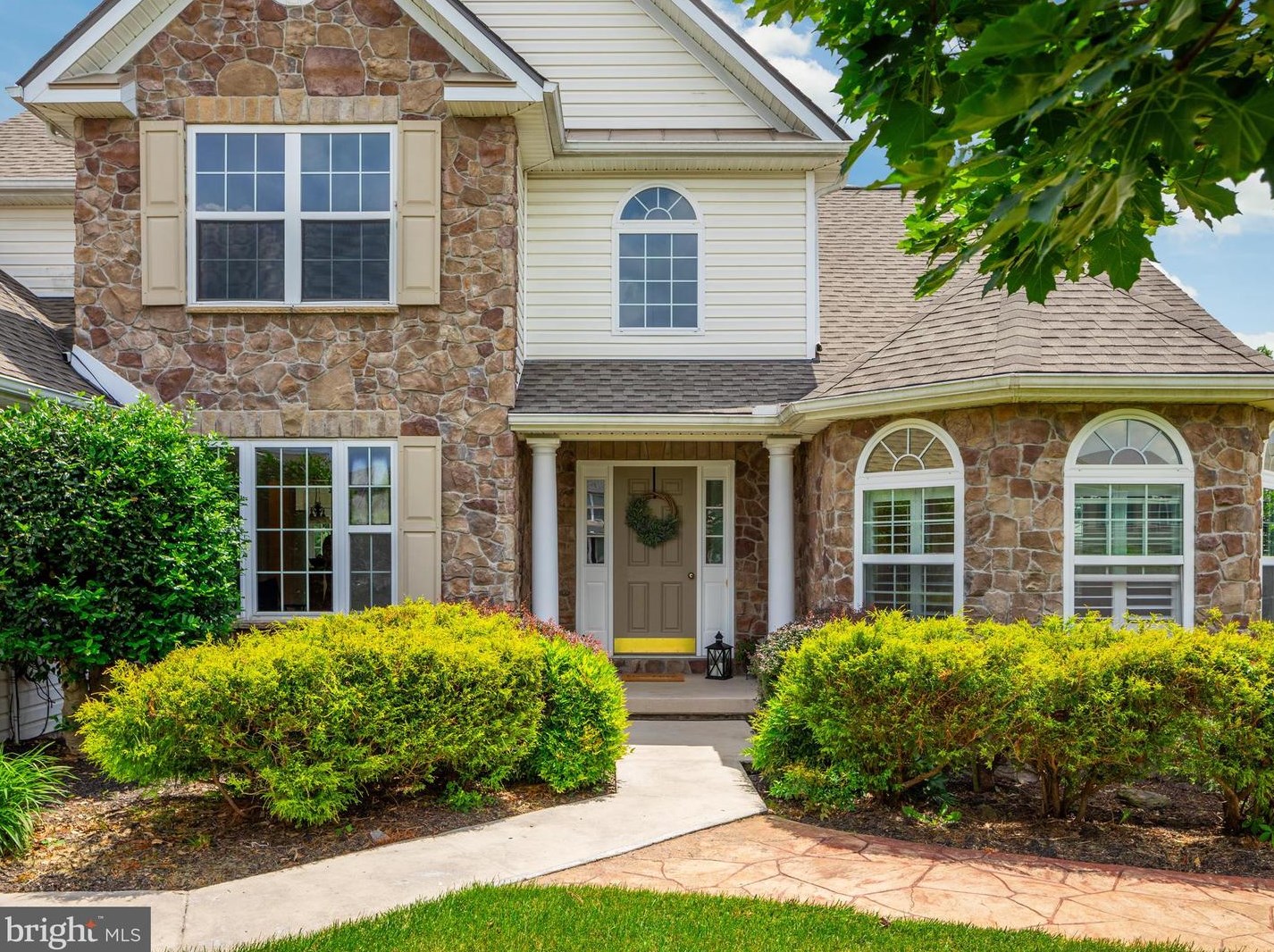 246 Shannon Ct, Inwood WV 25428-3876 exterior