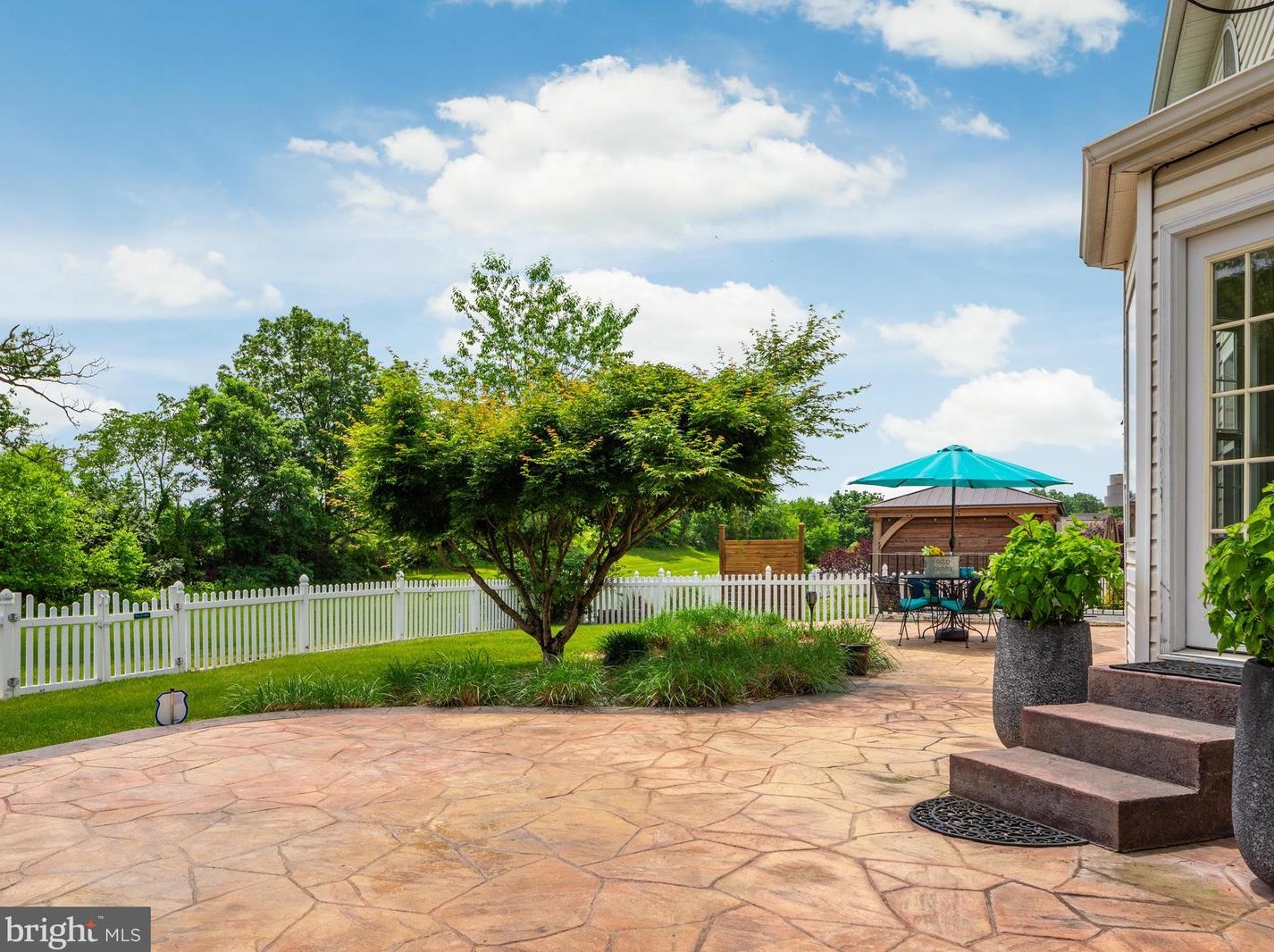 246 Shannon Ct, Inwood WV 25428-3876 exterior