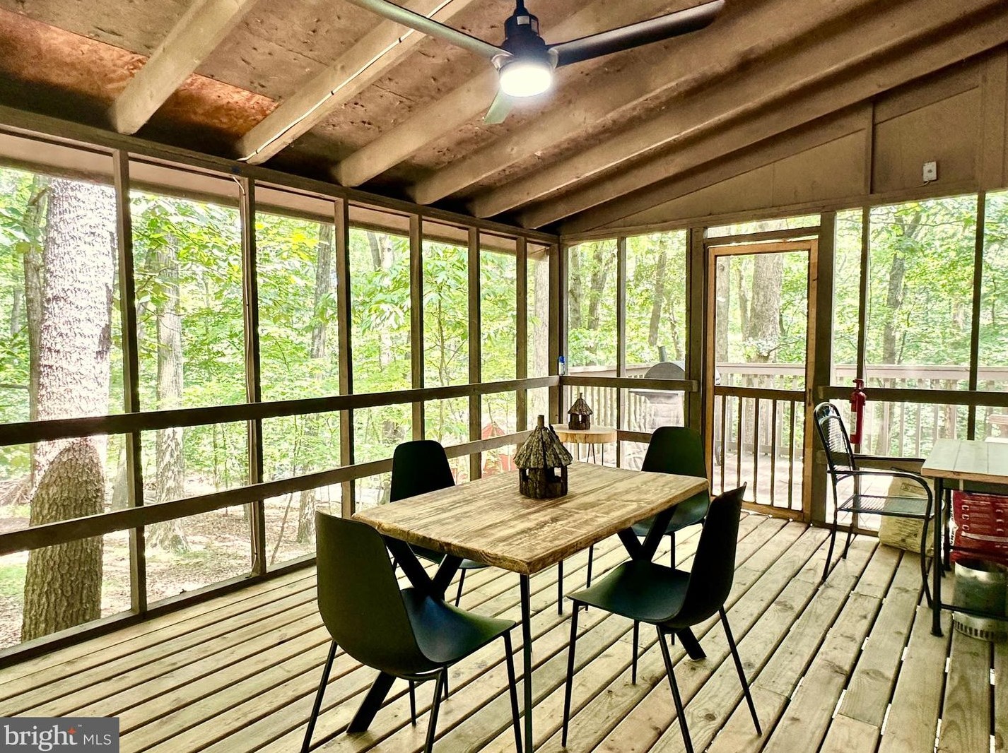 373 Bald Eagle Trl, Hedgesville WV 25427 exterior