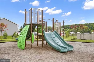 40 Cranston Ct, Falling Waters, WV 25419 - Photo 21