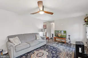 582 Hanshew Ln, Martinsburg, WV 25404 - Photo 3