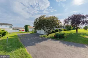 43 Tather Dr, Martinsburg, WV 25405 - Photo 3