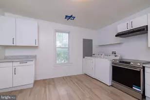 130 E John St, Martinsburg, WV 25401 - Photo 9