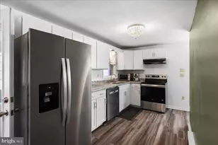 385 Clifford Dr, Martinsburg, WV 25401 - Photo 11