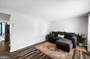 385 Clifford Dr, Martinsburg, WV 25401 - Photo 9