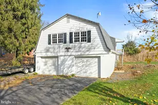 5383 Shepherdstown Rd, Martinsburg, WV 25404 - Photo 3