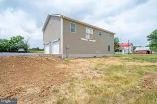 327 Audrey Ln, Inwood, WV 25428 - Photo 9