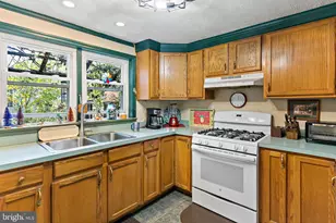 9157 Williamsport Pike, Falling Waters, WV 25419 - Photo 19