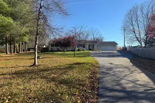 322 Aldrin Ln, Martinsburg, WV 25403 - Photo 5