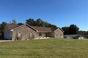 1286 Three Run Rd, Bunker Hill, WV 25413 - Photo 3