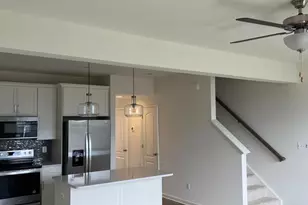 115 Clifton Mnr, Falling Waters, WV 25419 - Photo 3