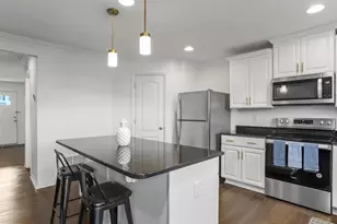 430 Eurasian Dr, Bunker Hill, WV 25413 - Photo 5