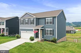 248 Aylesbury Ln, Martinsburg, WV 25403 - Photo 5