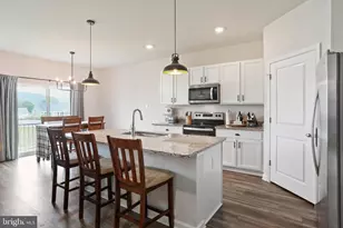 248 Aylesbury Ln, Martinsburg, WV 25403 - Photo 11