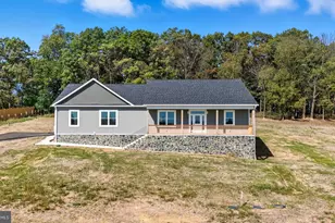 607 Slonaker Ln, Martinsburg, WV 25405 - Photo 1