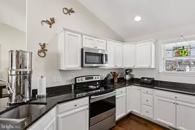 268 Shannon Court, Inwood, WV 25428 - Photo 9