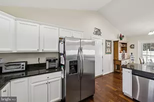 268 Shannon Ct, Inwood, WV 25428 - Photo 11