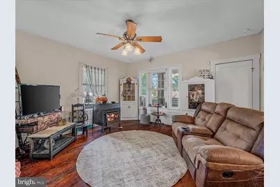 9872 Winchester Avenue, Bunker Hill, WV 25413 - Photo 5