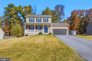 353 Paragon Dr, Bunker Hill, WV 25413 - Photo 1
